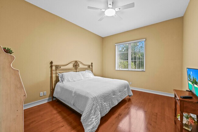 Building Photo - 17665 Middlebrook Way