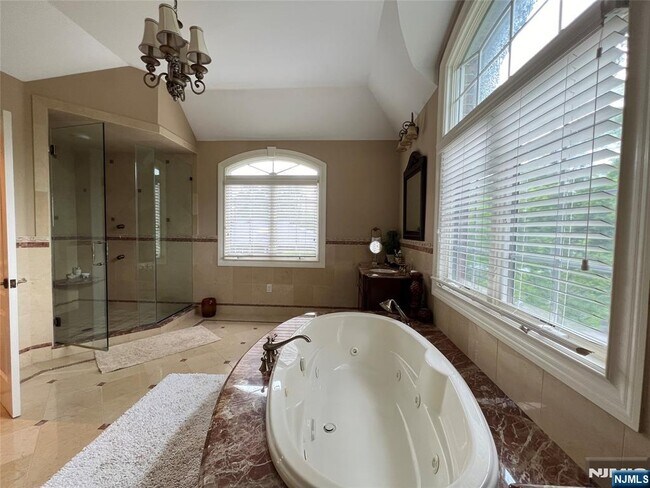 Building Photo - 22 Reiner Pl