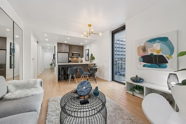 Building Photo - 160 1st St