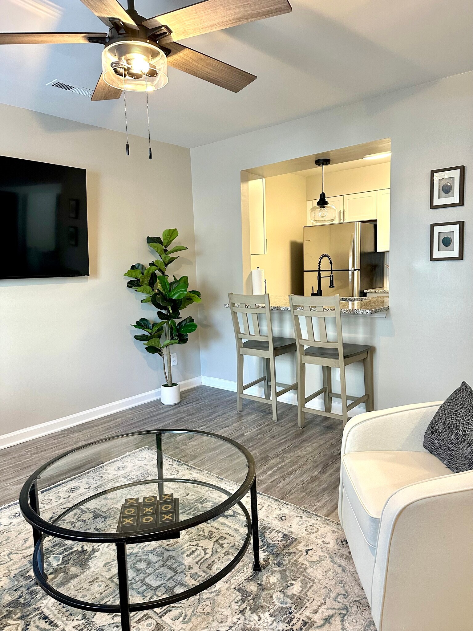 Building Photo - 403 71st Ave N