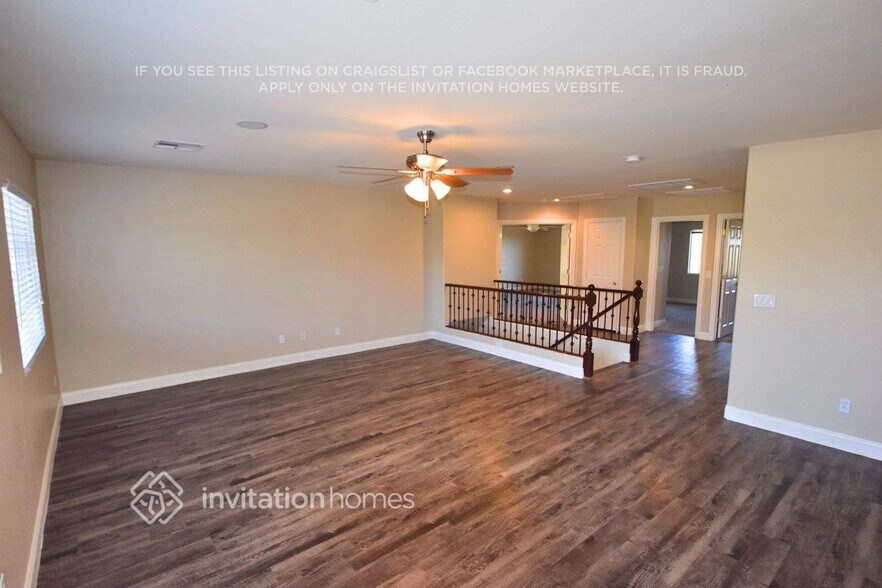 Building Photo - 10870 Fishers Island St