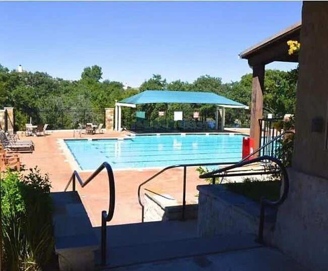 Building Photo - 2812 Cascade Falls Dr