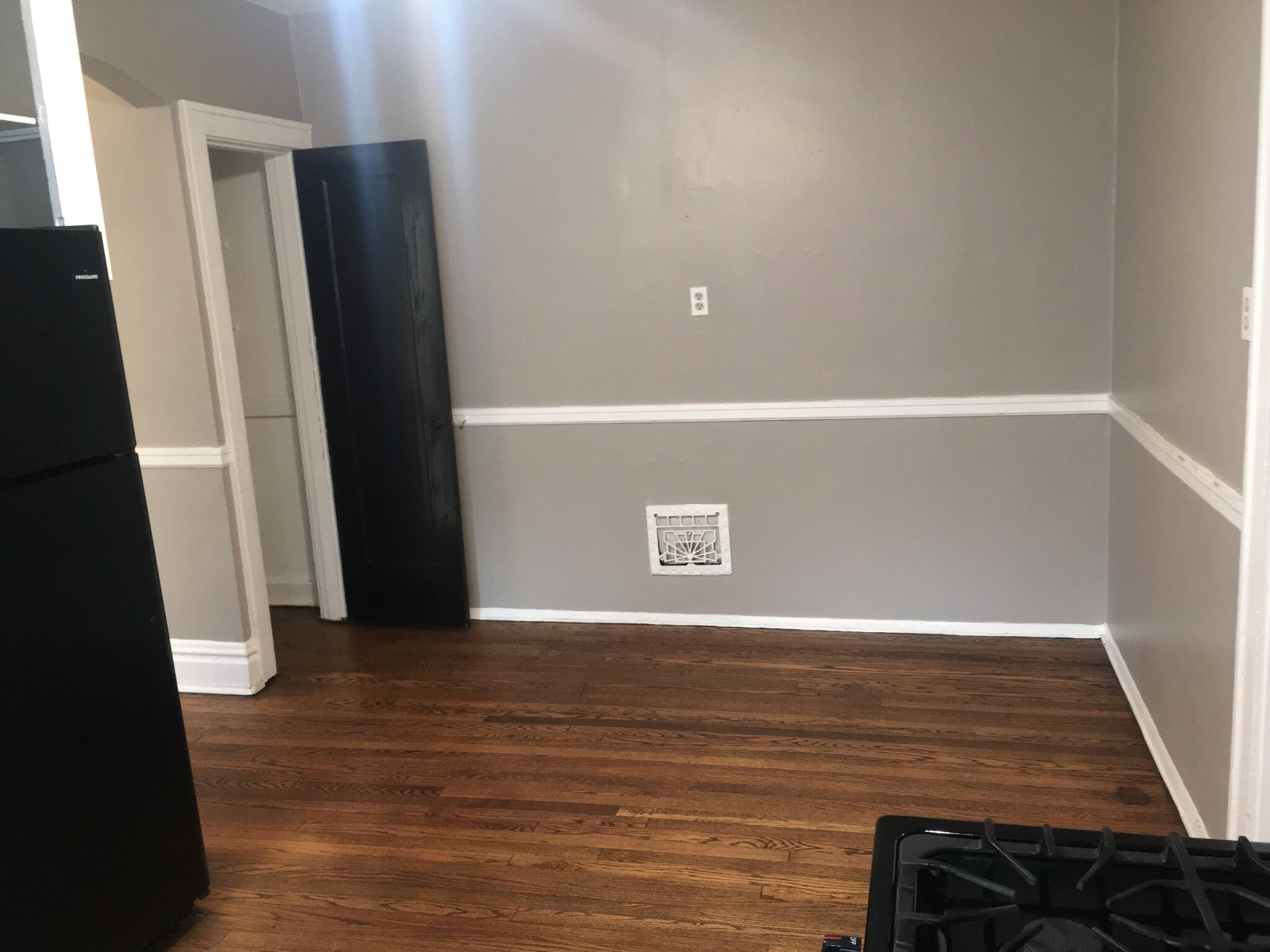 Breakfast Nook - 4945 Mardel Ave