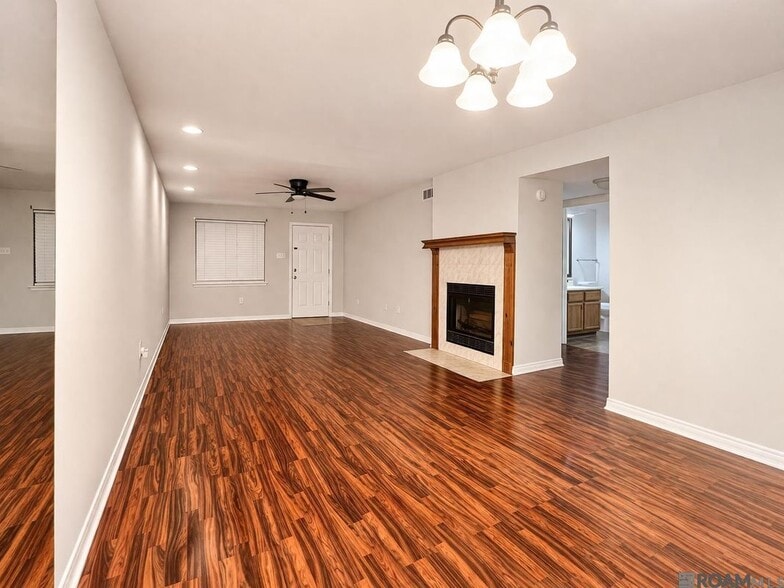 Building Photo - 224 Ocean Dr