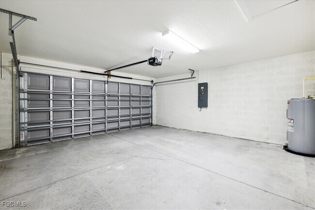 Building Photo - 1101 NW 1st Pl