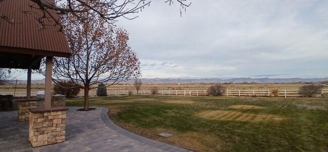 Building Photo - 1516-1513 13 Rd