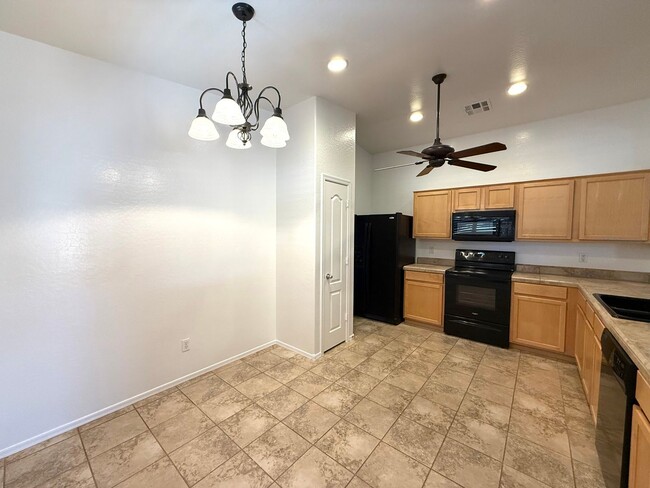 Building Photo - Great home in Chino Valley - Move In Ready!