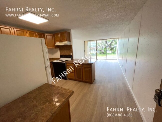 Building Photo - 95-65 Waikalani Dr