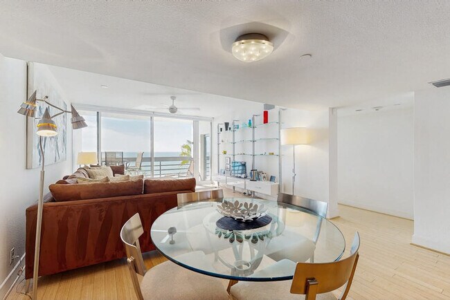 Building Photo - 1109 Gulf of Mexico Dr