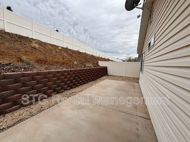 Building Photo - 136 S 1930 W