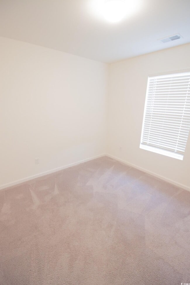 Building Photo - 305 Cherwell ct