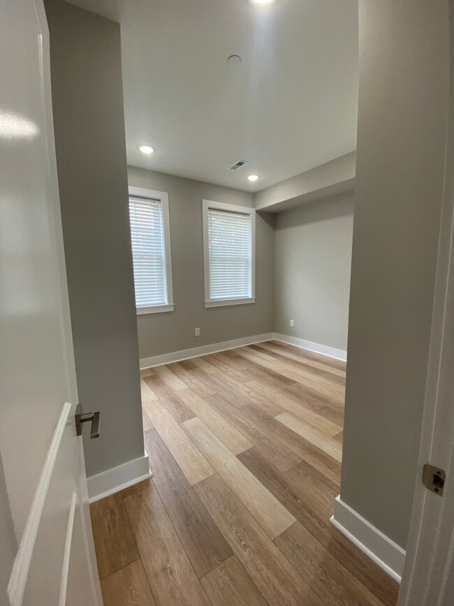 Building Photo - 1934 S Norwood St