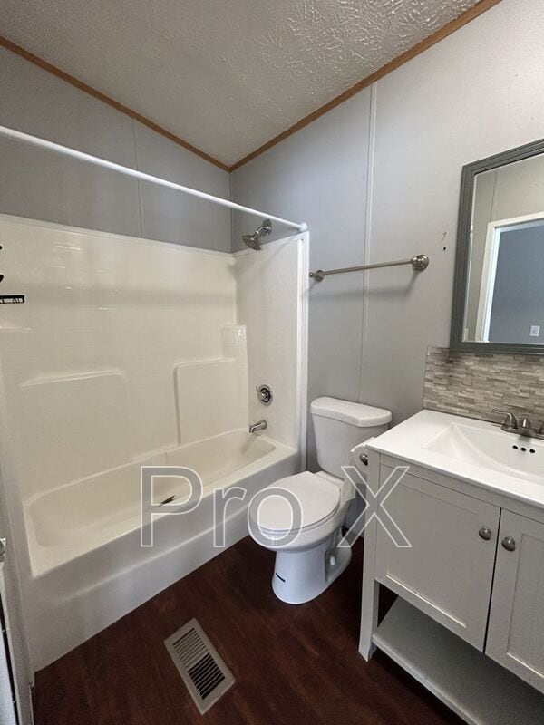 Building Photo - 1116 W 1st St