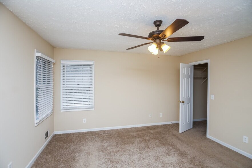 Building Photo - 2739 Old Mill Pl