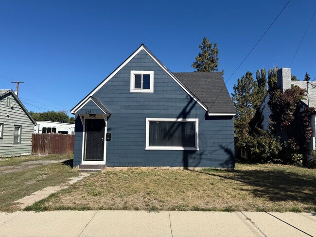 Primary Photo - 2 Bed 1 Bath House