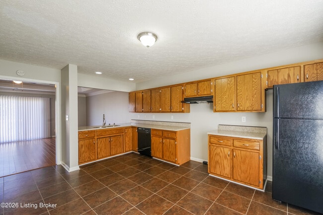 Building Photo - 5220 Plume Dr