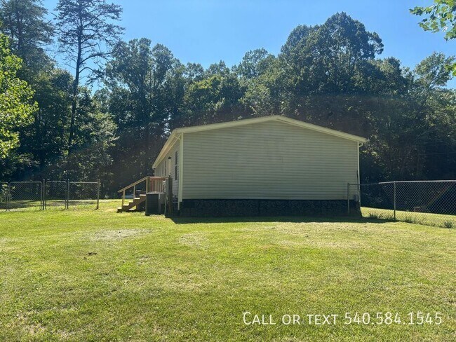 Building Photo - 6456 Back Creek Rd