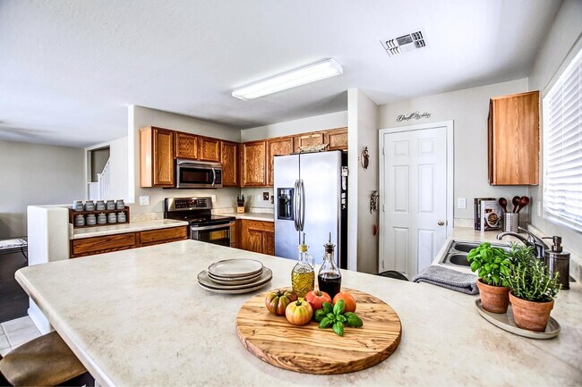 Building Photo - 24347 N Oasis Blvd