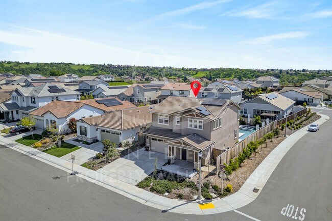 Building Photo - **move in 5/1 $500 off first months rent** Desirable Twelve Bridges Home | 4 bed 3.5 bath