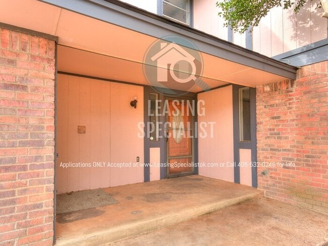 Building Photo - Spacious Updated 3 Bed 2 bath Home