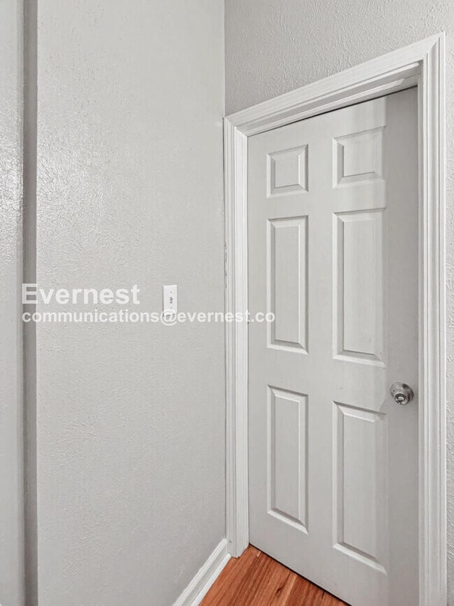 Building Photo - 1311 Mason St