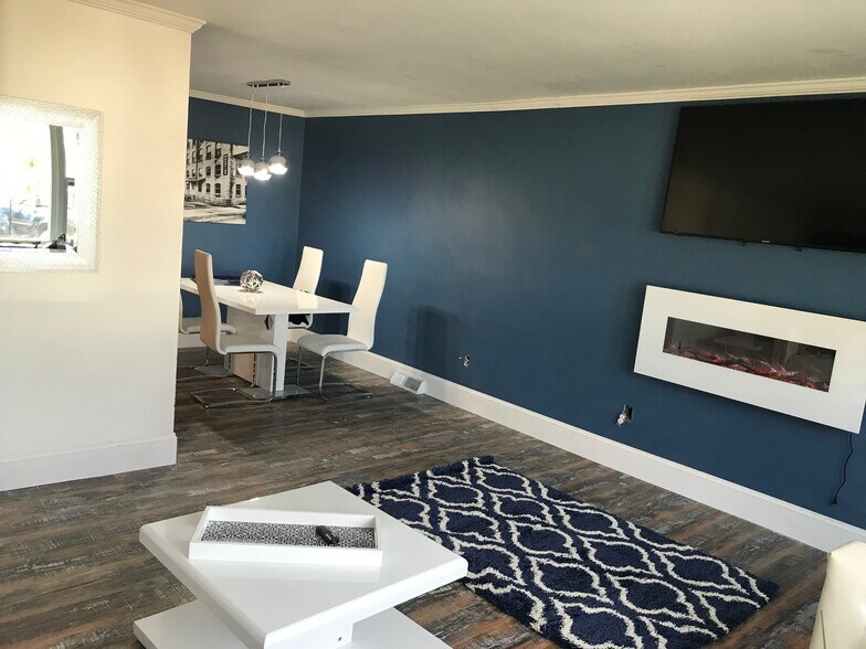 Building Photo - 303 Westbrook Drive