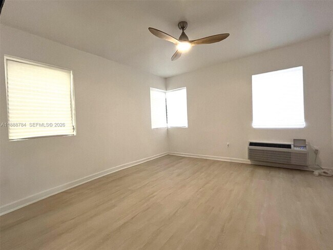 Building Photo - 1027 Euclid Ave