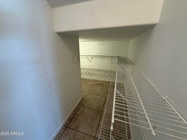 Building Photo - 2807 E Desert Broom Pl