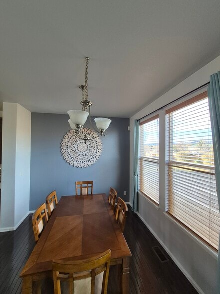 Formal Dining Area - 4441 S Johnson Ct