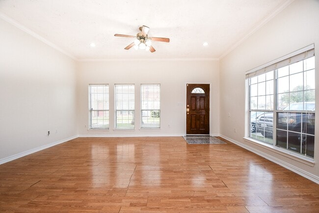 Building Photo - 4230 Benard Ct