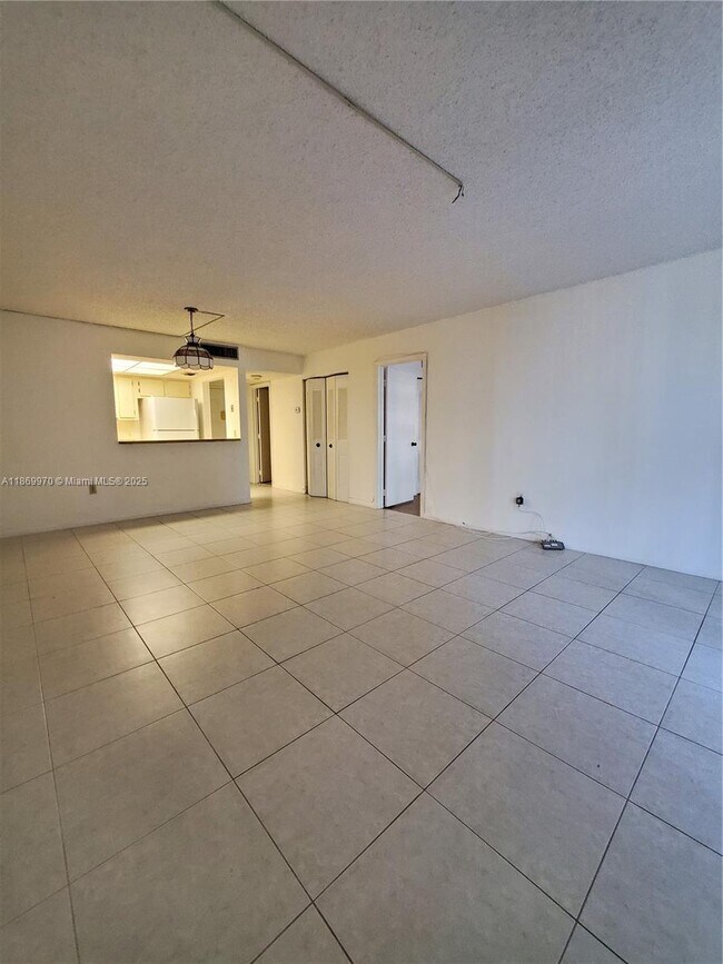 Building Photo - 5550 NW 44th St