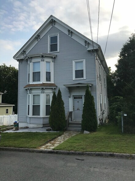 Building Photo - 44 Silver St