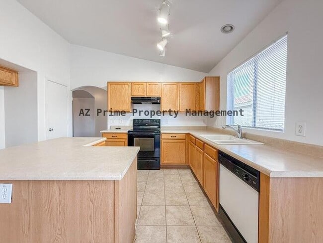 Building Photo - 12605 W Shaw Butte Dr