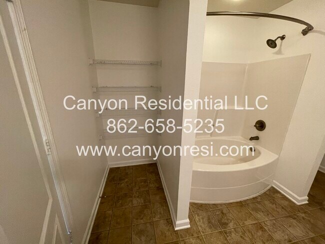 Building Photo - 177 Sagebrook Dr