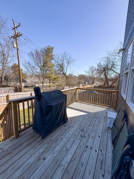 Building Photo - 2010 14th Ave N