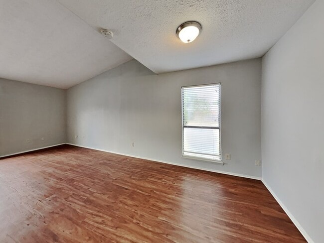 Building Photo - 6646 Loch Langham Dr