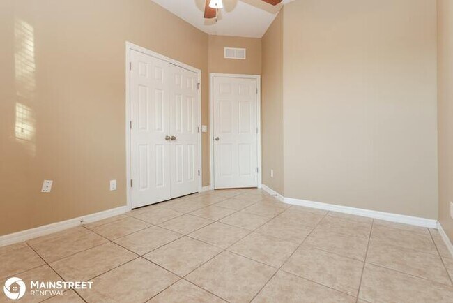 Building Photo - 723 SW 6th St, Cape Coral, FL 33991