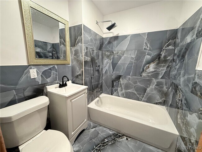 Building Photo - 111 Dempster St