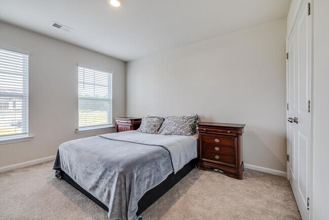 Building Photo - 309 Merganser Dr