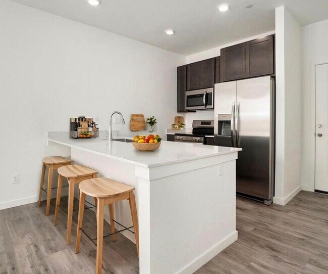 Building Photo - Efficient & Modern 2024-Built Townhome | 2 Bed | 2-Car Garage | Timnath