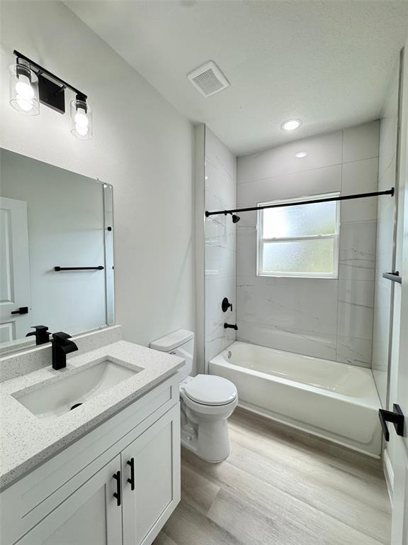 Building Photo - 656 Marion Oaks Manor