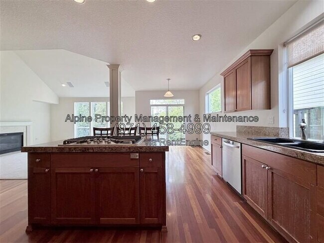 Building Photo - 4143 NW Meisner Dr