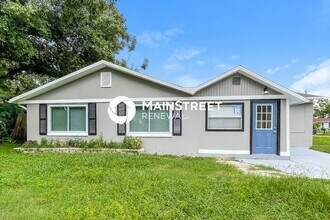 Building Photo - 4 Bedroom Pet-Friendly Home in Tampa, FL with Main Street Renewal