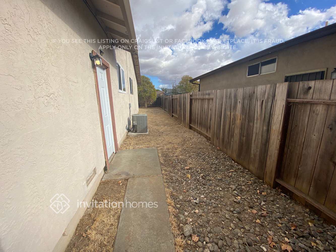 Building Photo - 513 Hummingbird Way