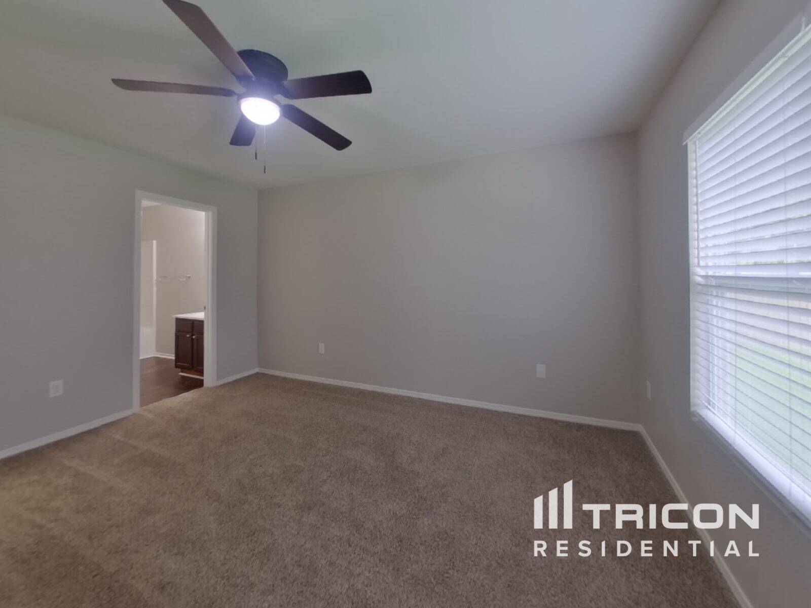 Building Photo - 4116 Larkhaven Village Dr
