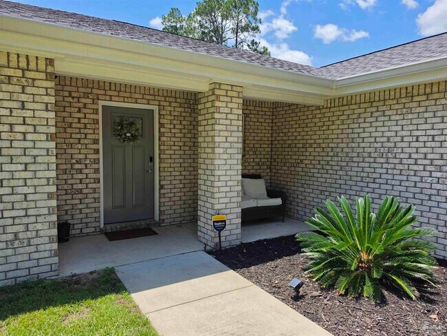 Building Photo - 5565 Riviera Dr
