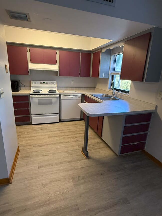 Building Photo - 70 Crockett Rd