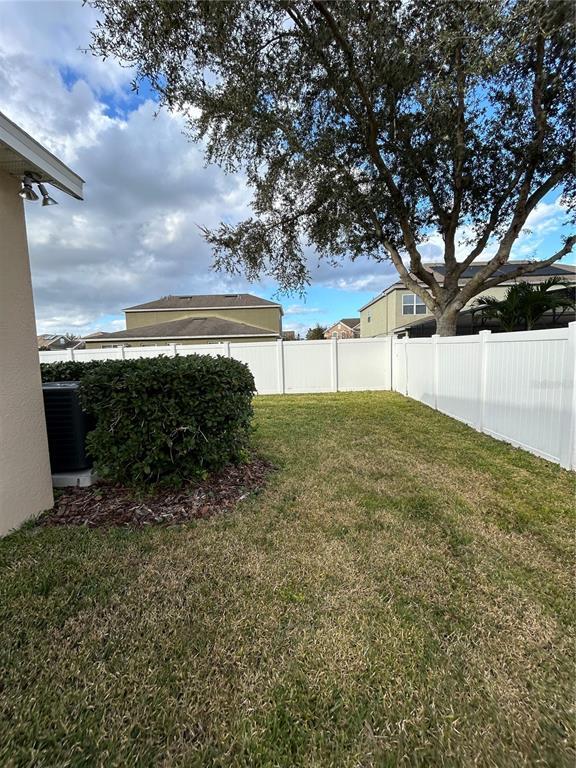 Building Photo - 15331 Hayworth Dr