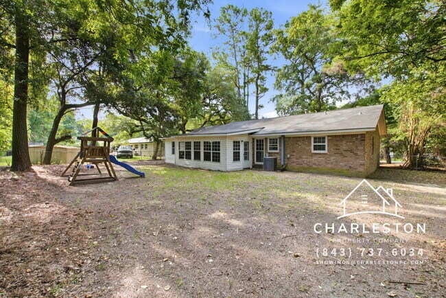 Building Photo - 1860 Piper Dr