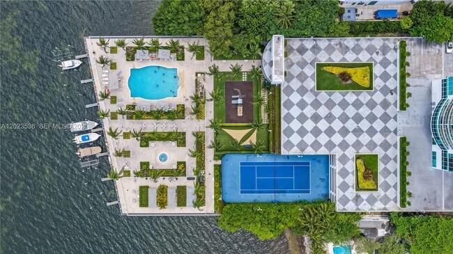 Building Photo - 2101 Brickell Ave